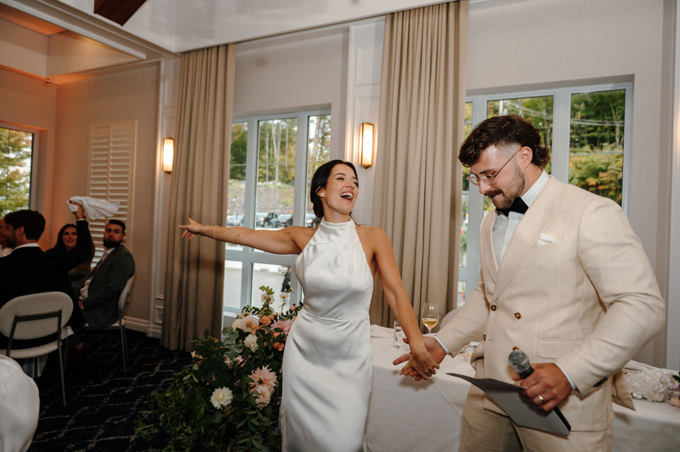 Mariage au Ripplecove Hotel & Spa – salle reception harmonie