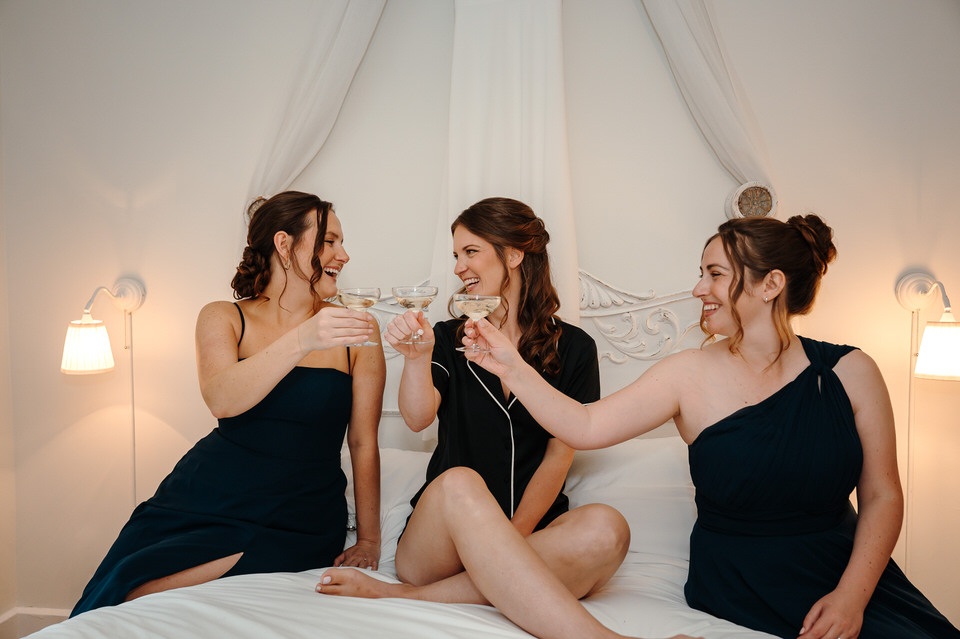 bride getting ready Manoir Maplewood Eastern Townships